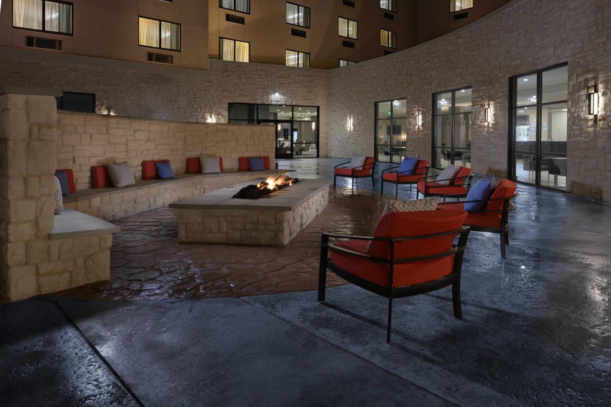 Courtyard By Marriott Austin פלוגרוויל מראה חיצוני תמונה